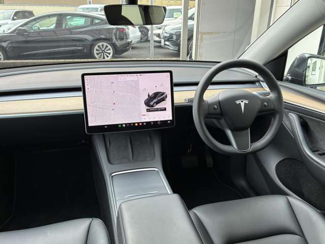 Tesla Model Y 9