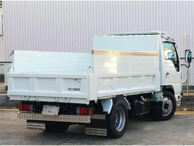 Isuzu Elf 2