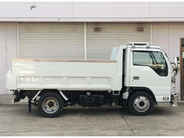 Isuzu Elf 7
