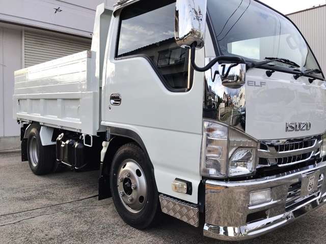 Isuzu Elf 8