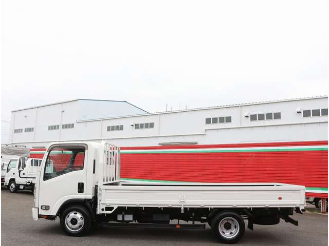 Isuzu Elf 12