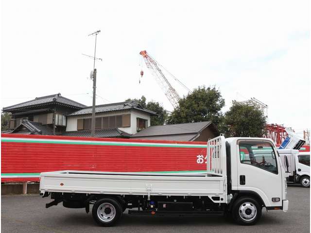 Isuzu Elf 8