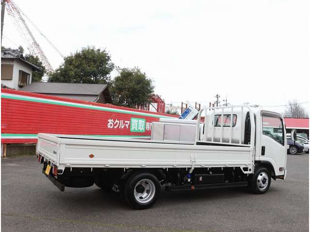 Isuzu Elf 9