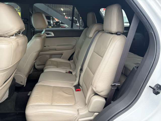 Ford Explorer 4