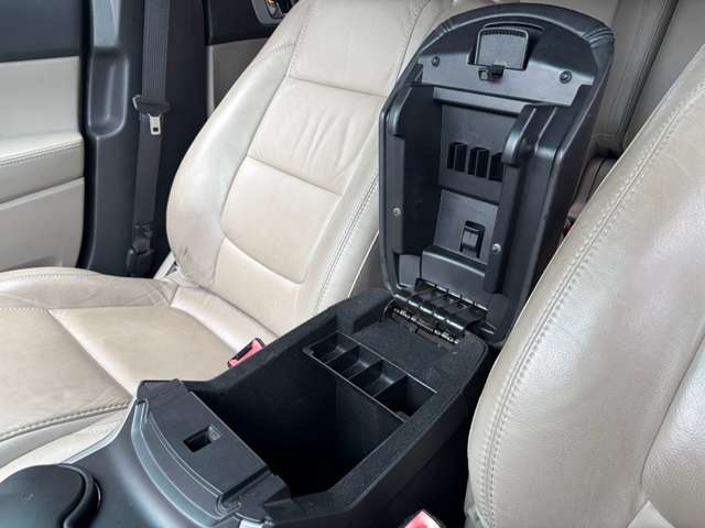 Ford Explorer 8