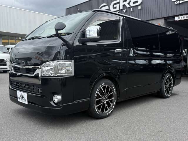 Toyota Hiace Van 8