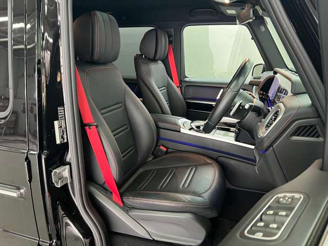 Mercedes-Benz G-Class 8