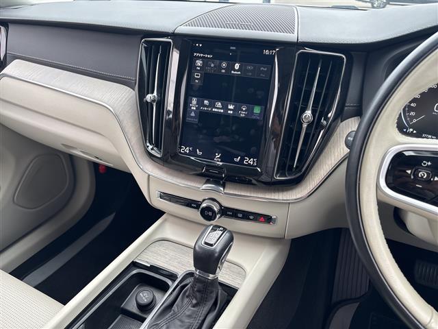 Volvo XC60 7