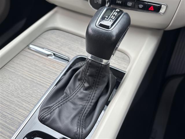 Volvo XC60 8