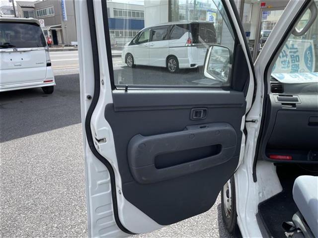 Daihatsu Hijet Cargo 12