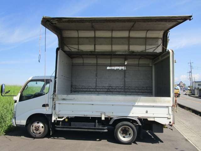 Hino Dutro 12