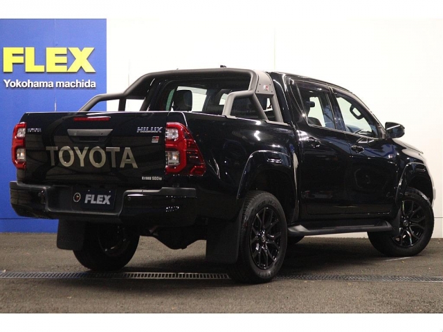 Toyota Hilux 2