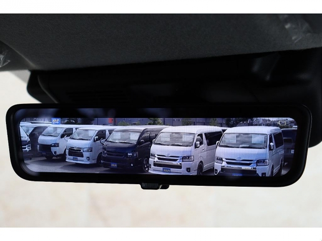Toyota Hiace 11