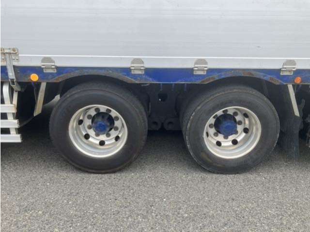 Hino Profia 11