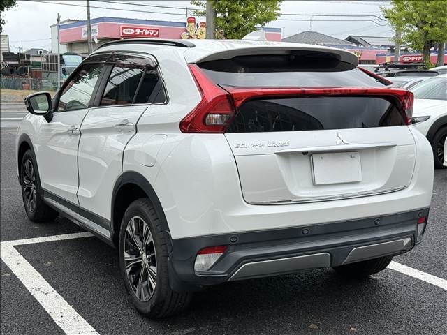 Mitsubishi Eclipse Cross 8