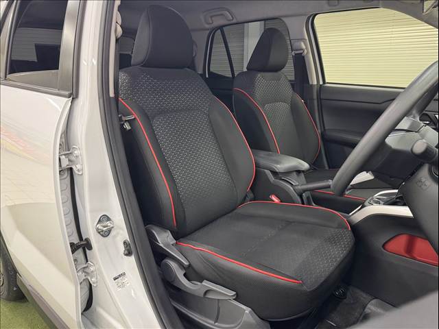 Daihatsu Rocky 11