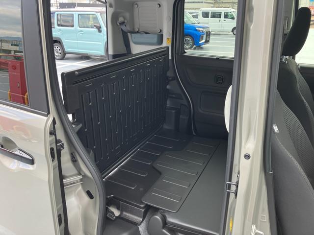 Suzuki Spacia Base 12