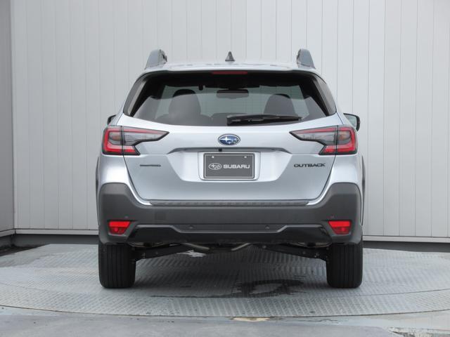Subaru Legacy Outback 11