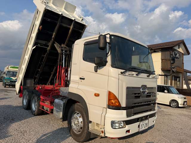Hino Profia 4