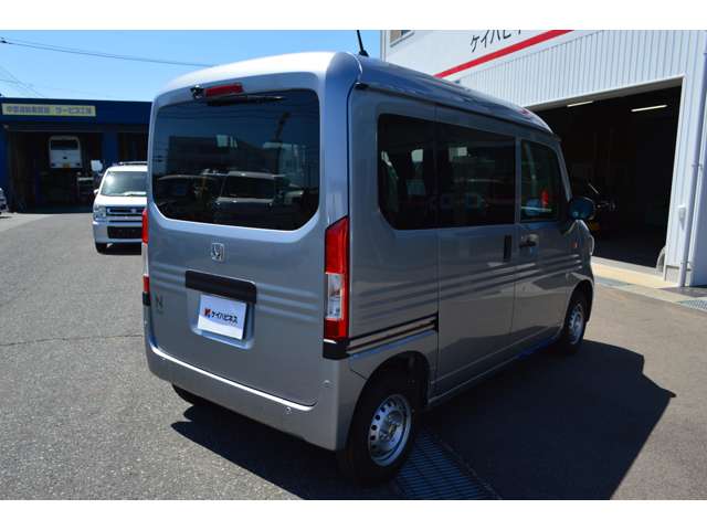 Honda N-VAN 8