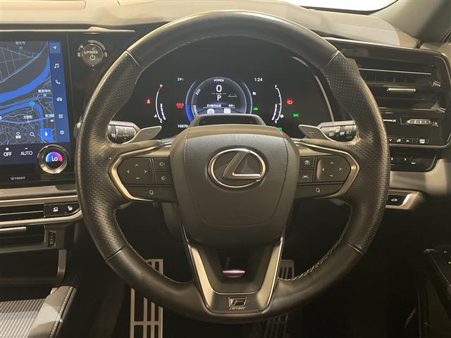 Lexus RX 9