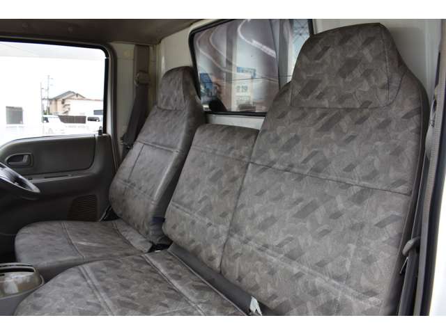 Mazda Titan Dash 11