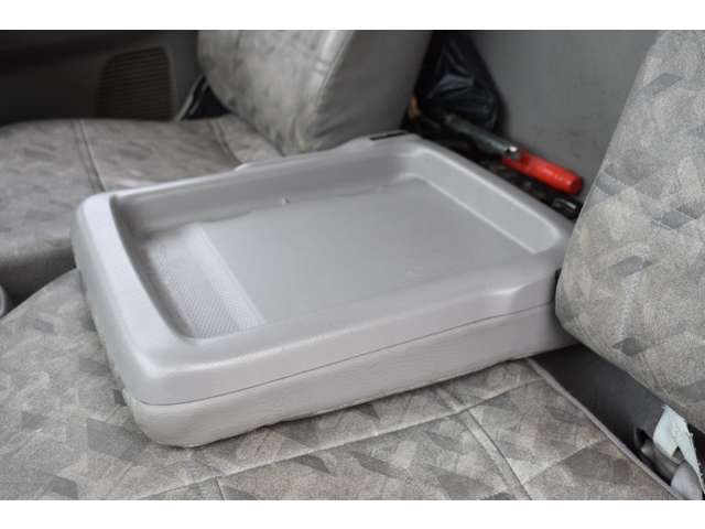 Mazda Titan Dash 12