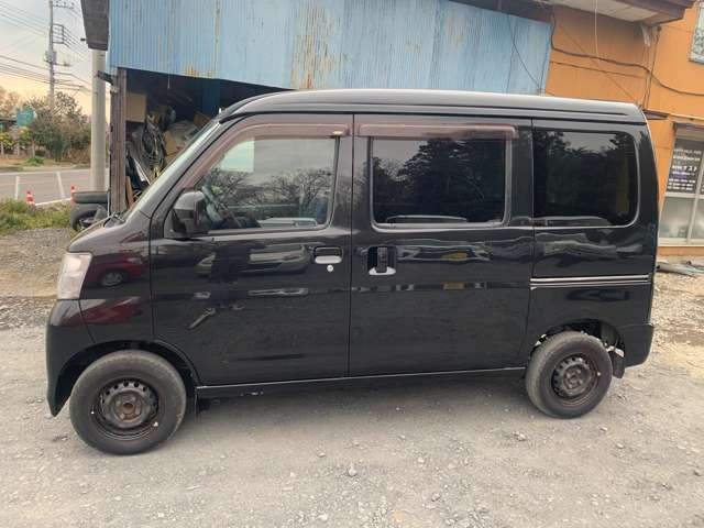 Daihatsu Hijet Cargo 11