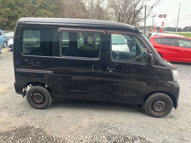Daihatsu Hijet Cargo 10