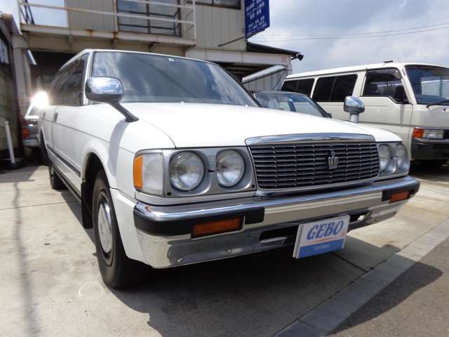 Toyota Crown Van 2