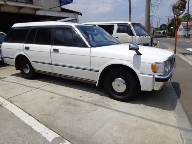 Toyota Crown Van 4