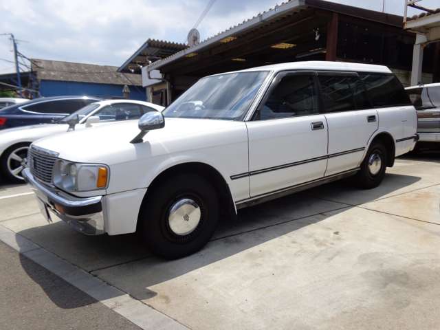 Toyota Crown Van 5