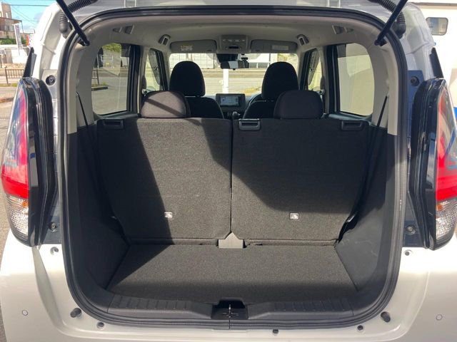 Mitsubishi eK X 11