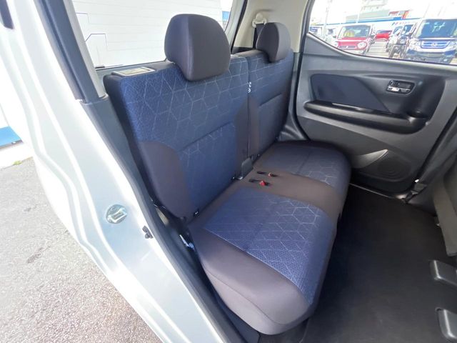 Mitsubishi eK X 10