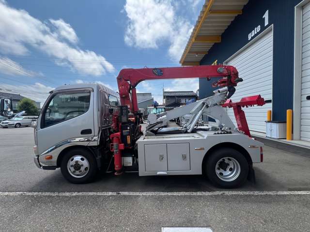 Hino Dutro 6