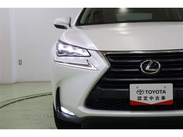 Lexus NX 8