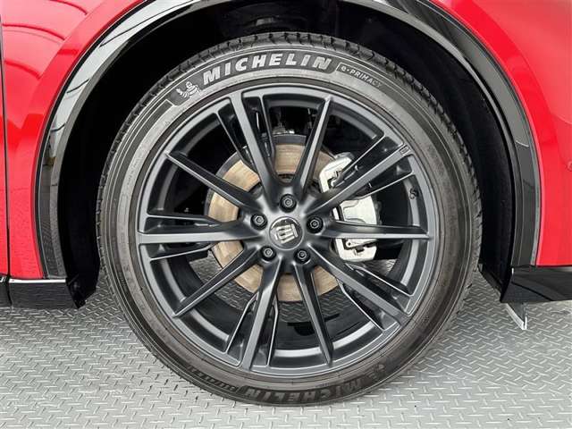 Toyota Crown Sport 4