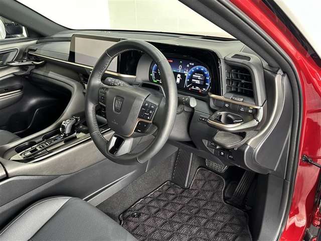 Toyota Crown Sport 6