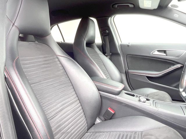 Mercedes-Benz GLA-Class 9