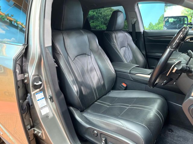 Lexus RX 9