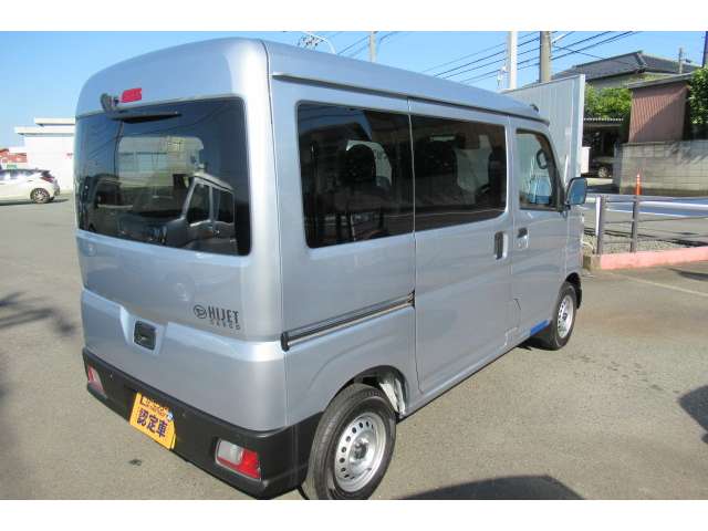 Daihatsu Hijet Cargo 5