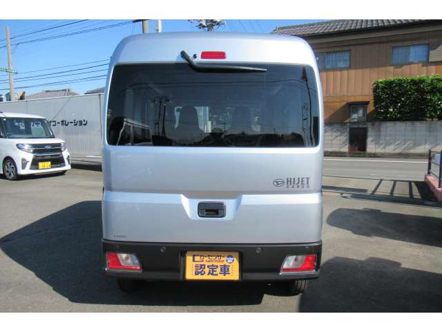 Daihatsu Hijet Cargo 6
