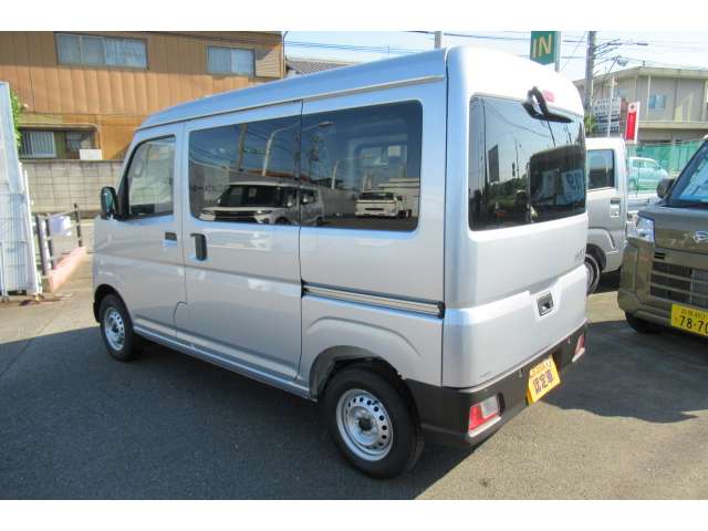 Daihatsu Hijet Cargo 7