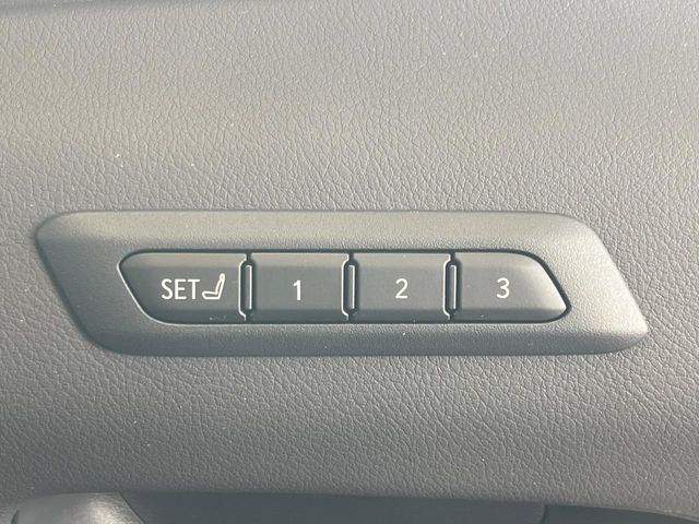 Lexus UX 5