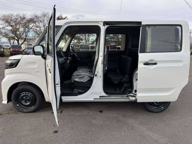 Suzuki Spacia Base 10