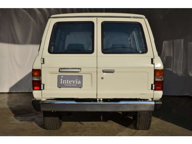 Toyota Land Cruiser 60 5