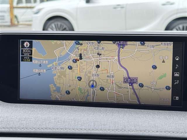 Lexus UX 5