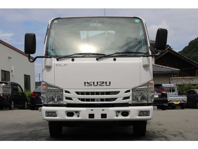 Isuzu Elf 2