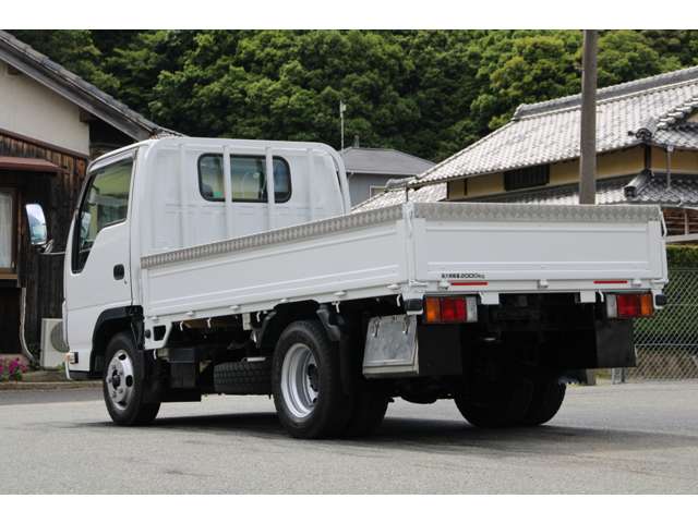 Isuzu Elf 6