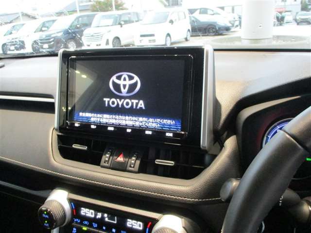 Toyota RAV4 8
